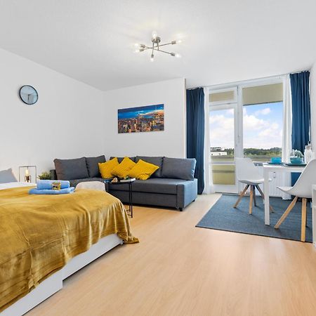 Sonniges City-Apartment Mit Suedbalkon Und Parklatz Neusass Ngoại thất bức ảnh