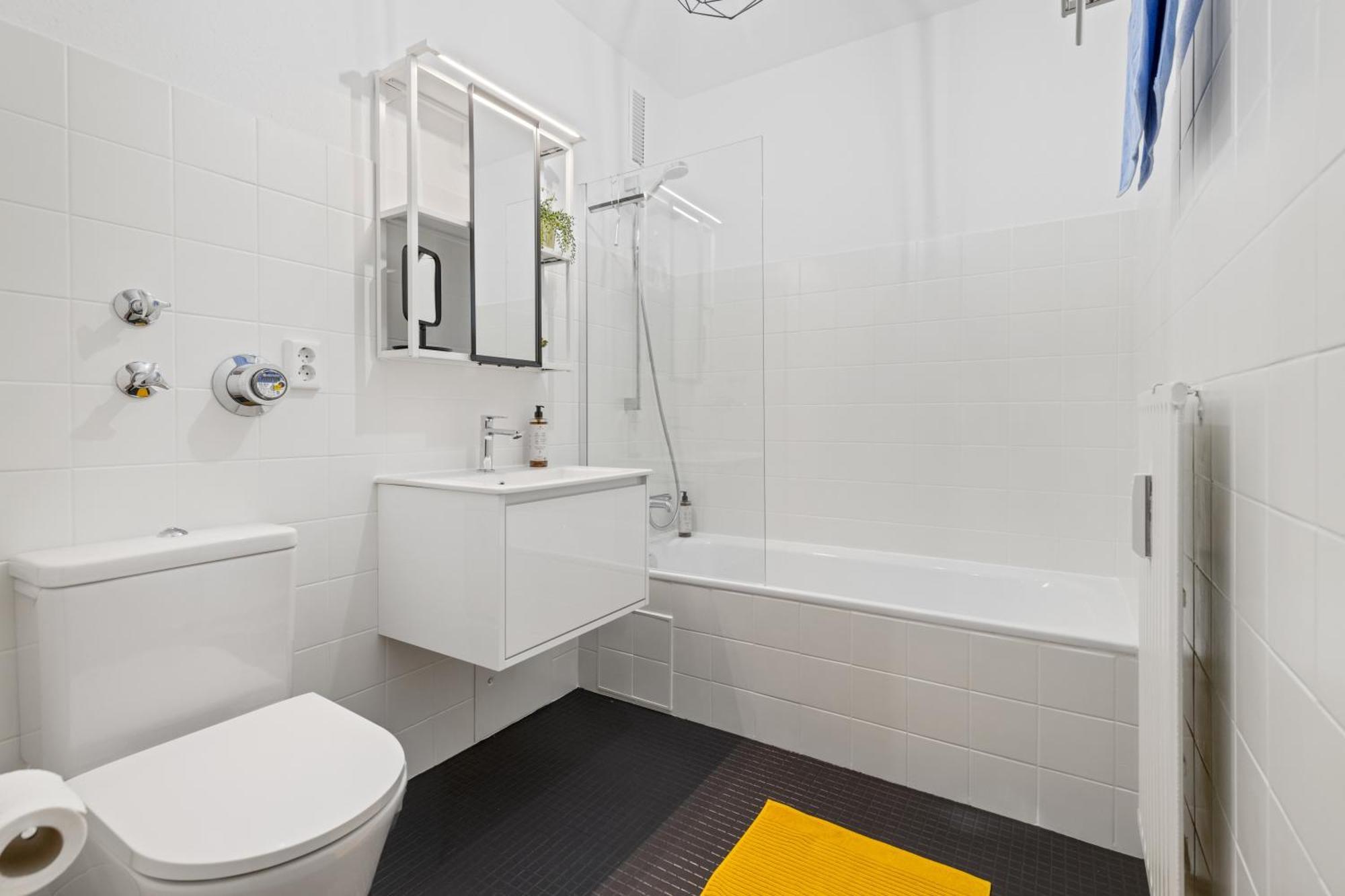 Sonniges City-Apartment Mit Suedbalkon Und Parklatz Neusass Ngoại thất bức ảnh
