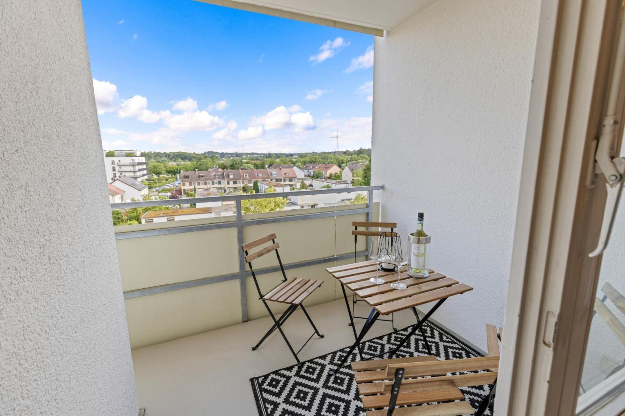 Sonniges City-Apartment Mit Suedbalkon Und Parklatz Neusass Ngoại thất bức ảnh